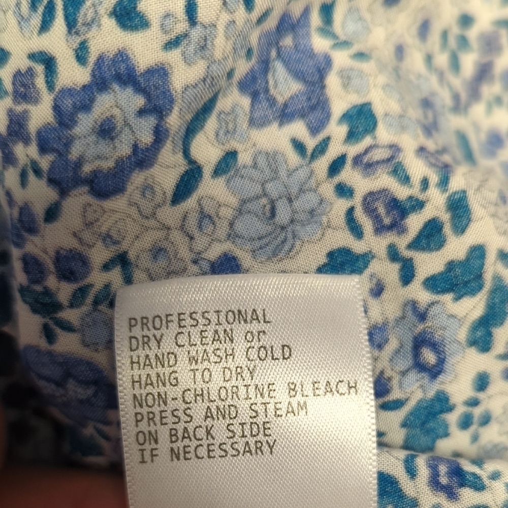 11141 JNY Floral Blouse Top Blue Size Medium preppy bohemian Business casual - Picture 8 of 8